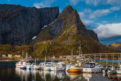 The Fishing Village of Reine in the Lofoten Islands of Norway Editorial ...