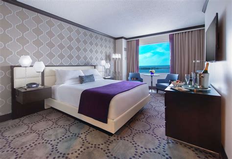 Harrah's Gulf Coast Hotel Biloxi, MS - See Discounts