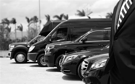 Avail Limousine Services in Houston For All Your Airport Transfers ...