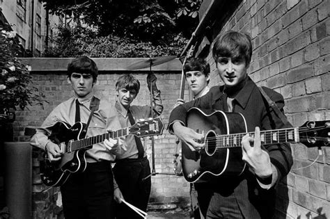 50 years ago: The Beatles' first #1 hit Terry O Neill, Ringo Starr, Paul Mccartney, Beatles One ...