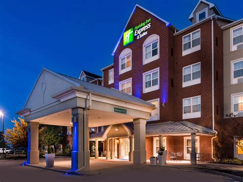 Holiday Inn Express & Suites St. Louis West-O'Fallon - Hotel Reviews & Photos