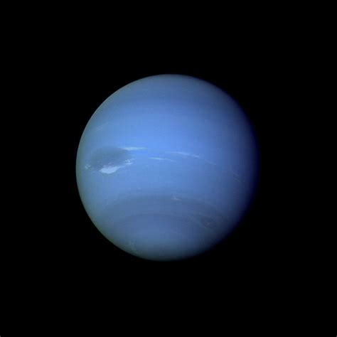 Watch a giant storm on Neptune fade from view - Owl Connected