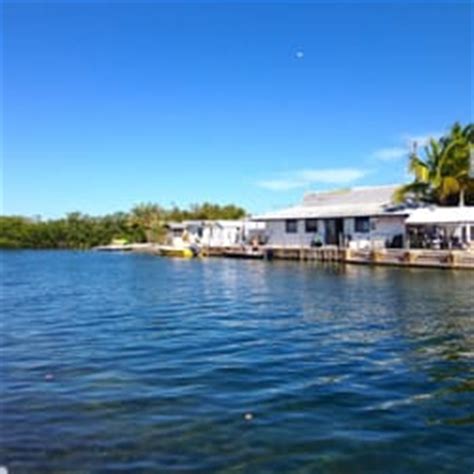 Sugarloaf Lodge - 24 Photos & 15 Reviews - Hotels - 17001 Overseas Hwy, Summerland Key, FL ...