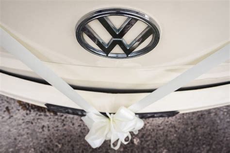 How to make a wedding car bow