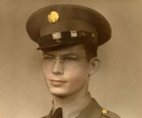 Desmond Doss Biography – Facts, Childhood, Family Life, Achievements