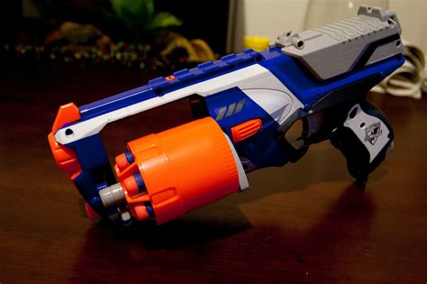 street tag warfare: Review: Nerf Strongarm and Firestrike