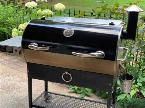 9 Tips for Using a Pellet Grill - Learn to Smoke Meat with Jeff Phillips