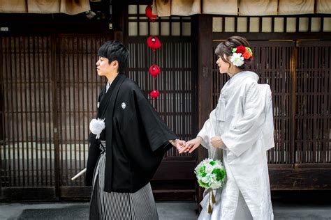 Traditional japanese bride and groom in kyoto