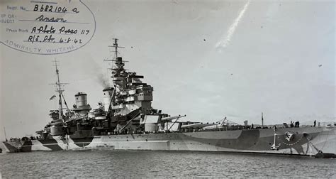 The battleship HMS Anson during her working up period, 4 August 1942. [2904 x 1548] : r/WarshipPorn