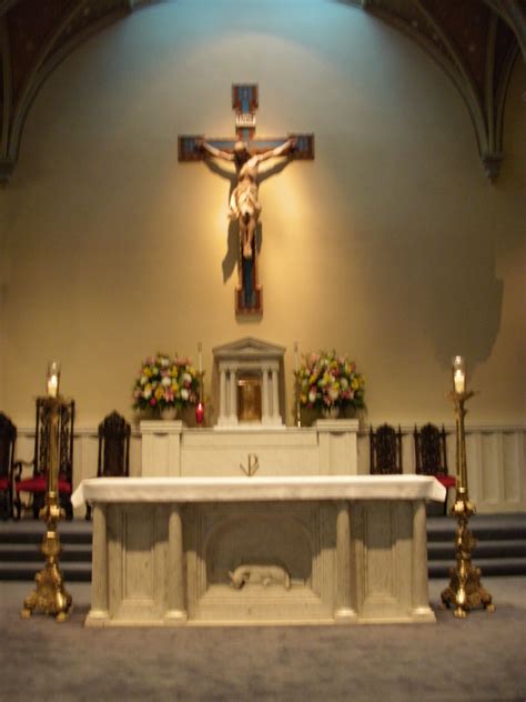 Altar in St Mary's Church in Alexandria, Virginia. The altar is at the centre of Catholic ...