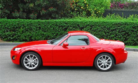 2010 Mazda MX-5 Miata Grand Touring Hardtop Convertible Review & Test Drive : Automotive Addicts