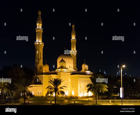 Jumeirah Mosque in Dubai, United Arab Emirates, at night Stock Photo ...