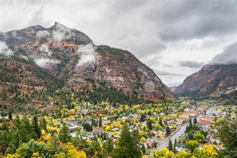 8 Iconic Mountain Towns in Colorado | Best to Live and Visit This Summer