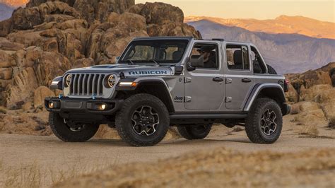 The new Jeep Wrangler 4xe is a... hybrid | Top Gear