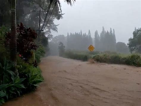 Hawaii Flooding Prompts Emergency Declaration, Evacuations And Fears Of ...