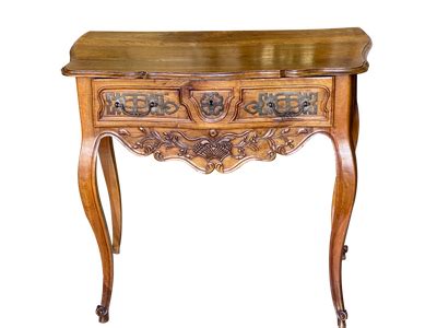 Tips For Choosing Antique Wood Tables - c82packet