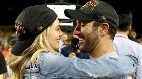 Verlander, Upton expecting first child