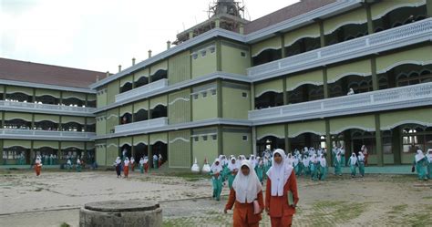 Pondok Pesantren Gontor - Home Keyword