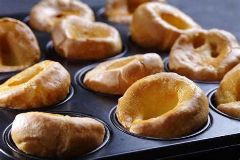 Easy Yorkshire Pudding Recipe: This Traditional Yorkshire Pudding Recipe Is Easy to Make at Home ...