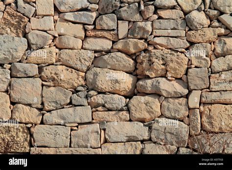 Rubble wall hi-res stock photography and images - Alamy