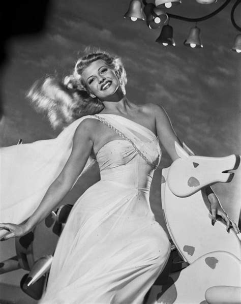 35 Beautiful Photos of Rita Hayworth During Filming “Down to Earth ...