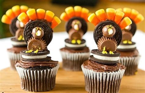 Thanksgiving Turkey Cupcakes | Brown Eyed Baker