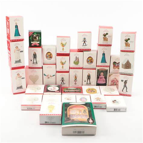 Hallmark "Welcome Christmas!", "Our Christmas Together" and More Ornaments | EBTH