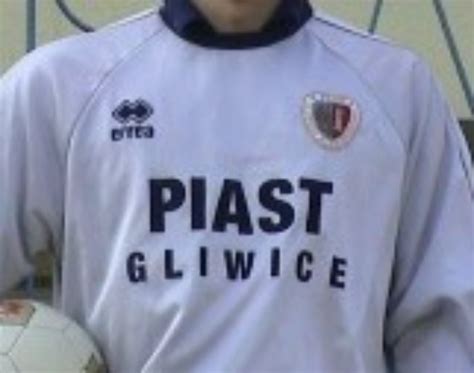 Piast Gliwice 2003-04 GK 2 Kit