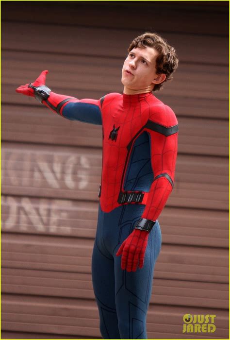 Tom Holland Looks Buff While Filming 'Spider-Man' in NYC!: Photo ...