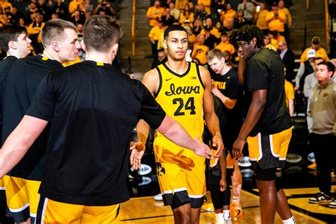 Auburn vs. Iowa: First round preview with Josh Helmer of Hawkeyes Wire