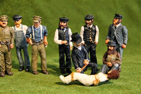 mikes marvellous models and miniatures: 16mm and g scale figures in resin