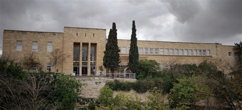 Hebrew University Mount Scopus campus walk : Jerusalem Israel | Visions of Travel