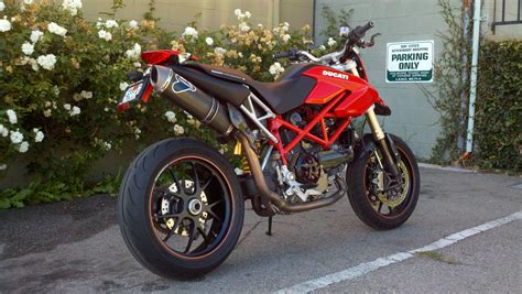 Ducati Hypermotard 1100S Review - bikes auto media: ducati hypermotard 1100s - Ducati's ...