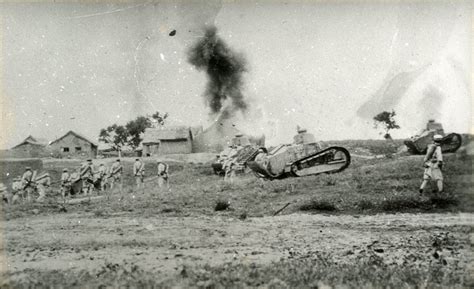 Soldiers with tanks - Japanese invasion of Manchuria collection