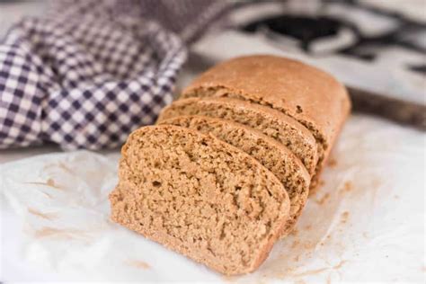 Easy Einkorn Bread - Farmhouse on Boone