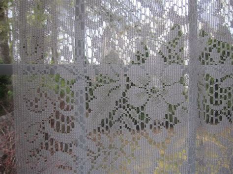 Vintage Lace Curtain Off White Lace Curtain Panel 80 long | Etsy | White lace curtains, Vintage ...