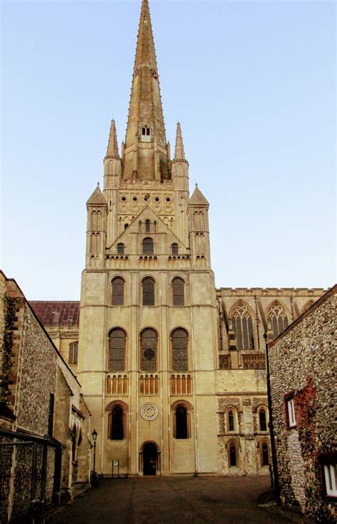 crimson kettle: Norwich Cathedral