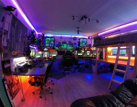 9 Amazing PC gaming battle stations