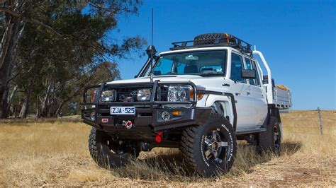 79 series landcruiser dual cab - Why can't we get these here? Perfect for my needs--and wants ...