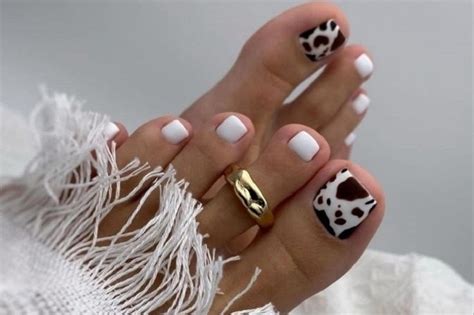 Spring Toe Nail Designs 2023 - The Latest Seasonal Trends