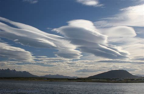 Lenticular clouds photo WP11949