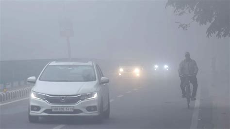 How to drive safely in foggy weather: Key tips | HT Auto