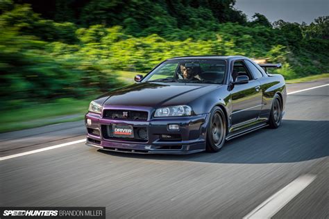 A Big-Boosting R34 Skyline GT-R V-Spec - Speedhunters