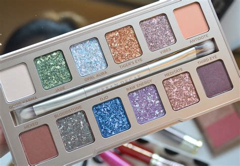 MAKEUP | Urban Decay Stoned Vibes Eyeshadow Palette with Makeup Look and Swatches | Cosmetic ...