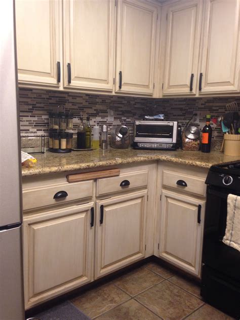 Tami review of painted cabinets using Rustoleum Transformations kit ...