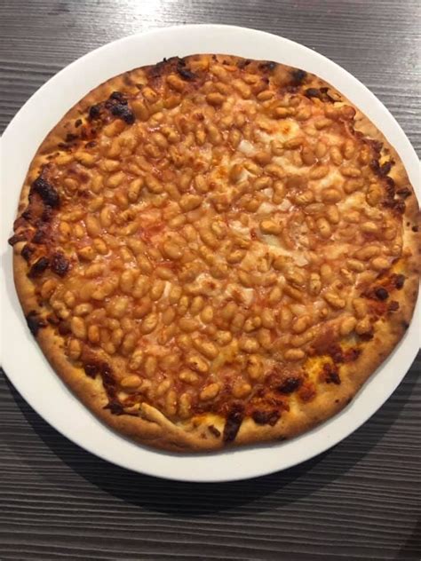 Heinz Baked Beans Pizza