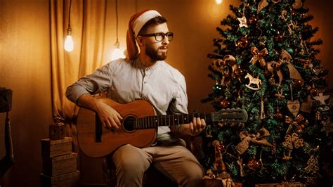 30 Easy Christmas Songs on Guitar - Musician Authority