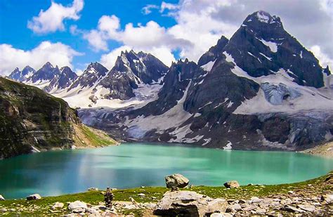 Top 10 places to see or visit in Azad Kashmir Pakistan