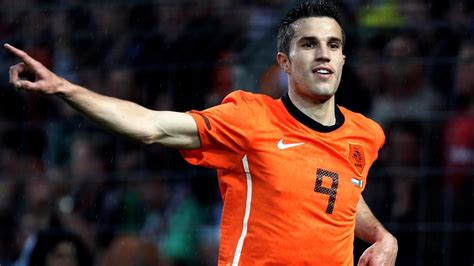 Van Persie hits form for Oranje | European Qualifiers 2010 | UEFA.com