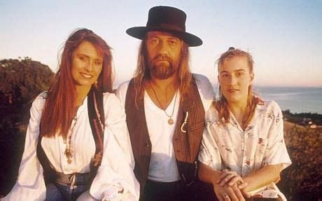 Mick with then wife Sara and daughter Lucy in 1990 | Mick fleetwood, Fleetwood mac, Fleetwood